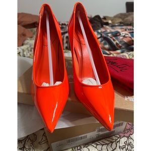 🧡🧡Christian Louboutin Orange Pumps🧡🧡